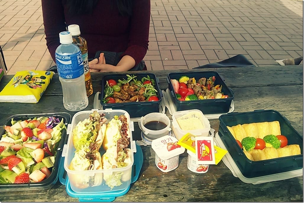 모 카페에 올라온 여친 도시락 자랑질 사진...